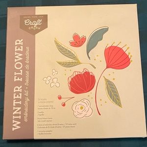 Craft Crush Winter Flower Embroidery Craft Kit Set NWT